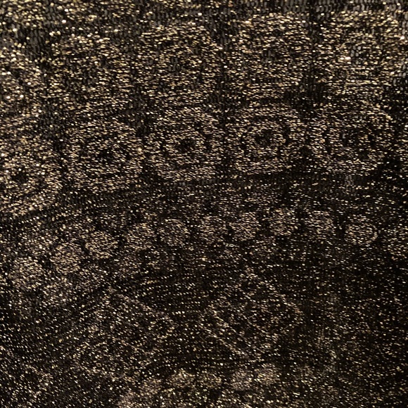 Small, gold and black sparkle top - Picture 2 of 2